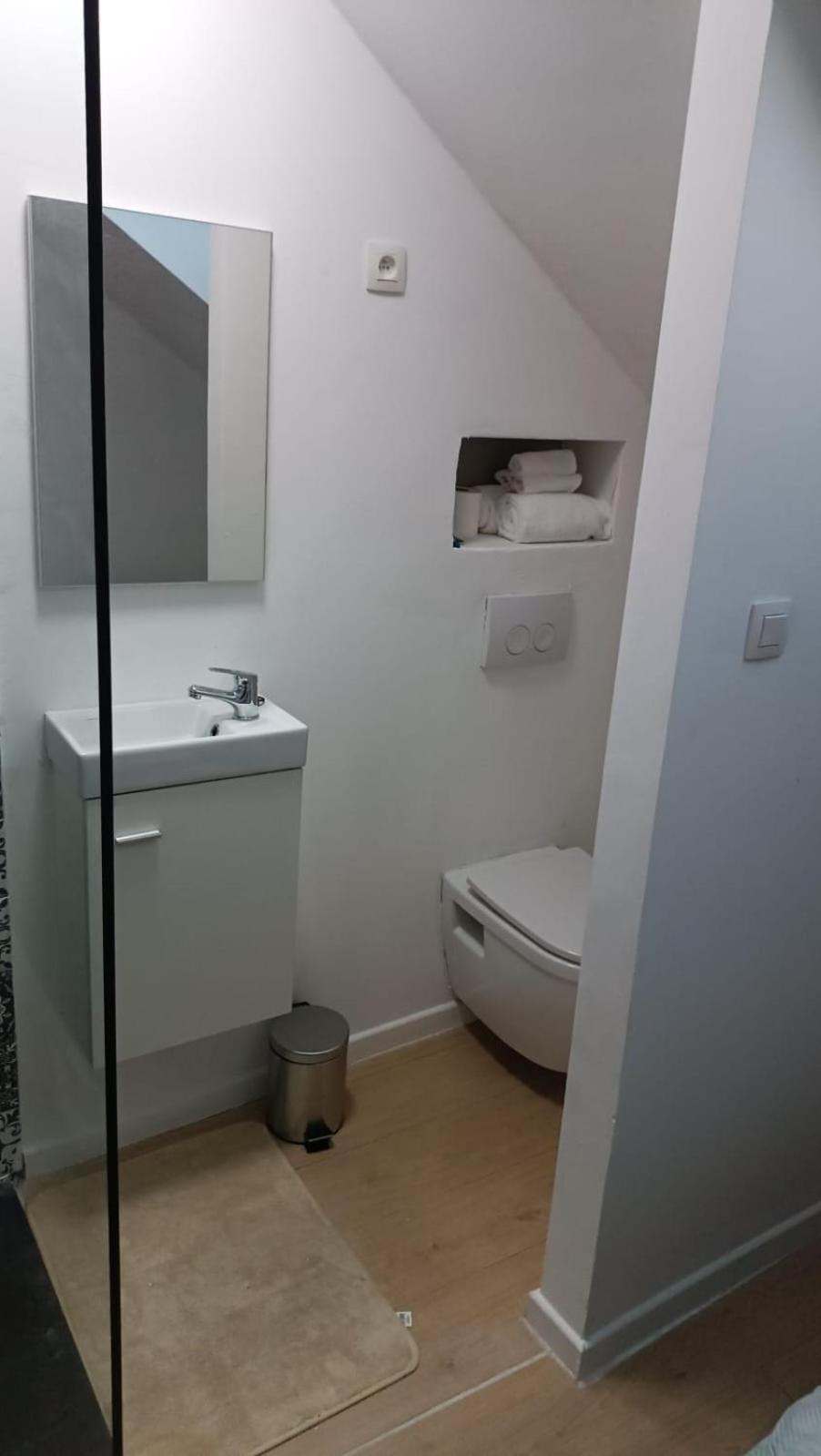 Ubuntu House - Charleroi Apartman Kültér fotó