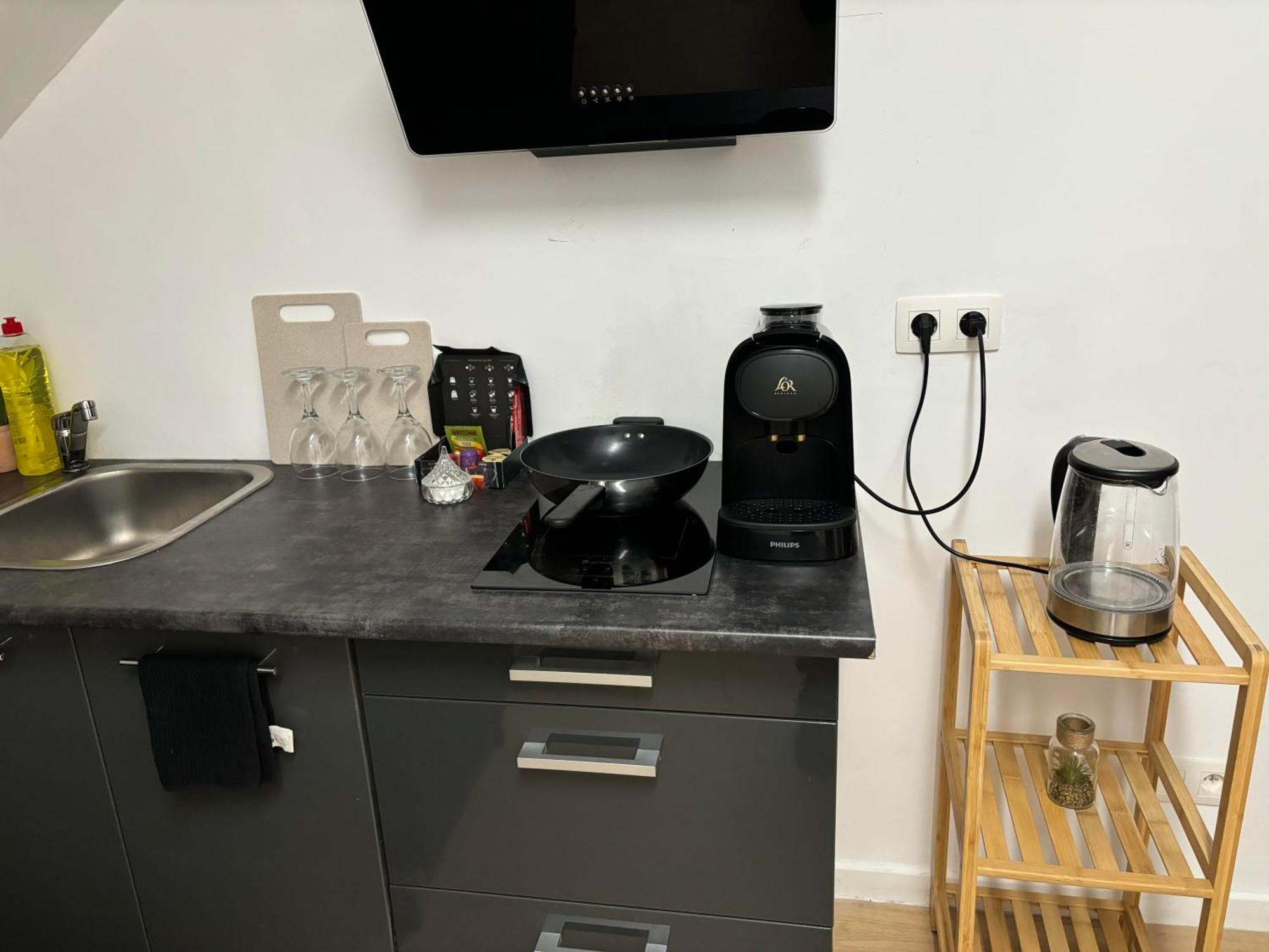 Ubuntu House - Charleroi Apartman Kültér fotó