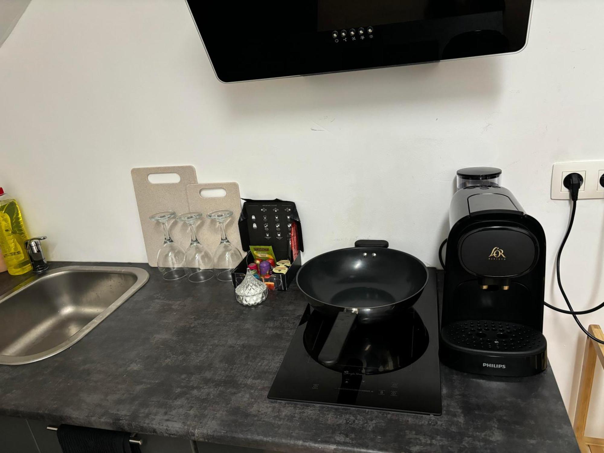 Ubuntu House - Charleroi Apartman Kültér fotó